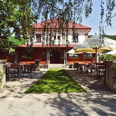 Penzion Karlstejn Luaran gambar